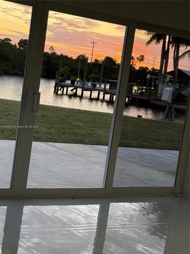 Foto principal - 12065 Boat Shell Dr