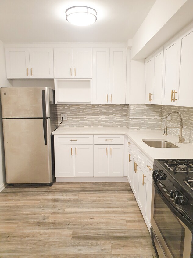 Kitchen - 270 W 236th St