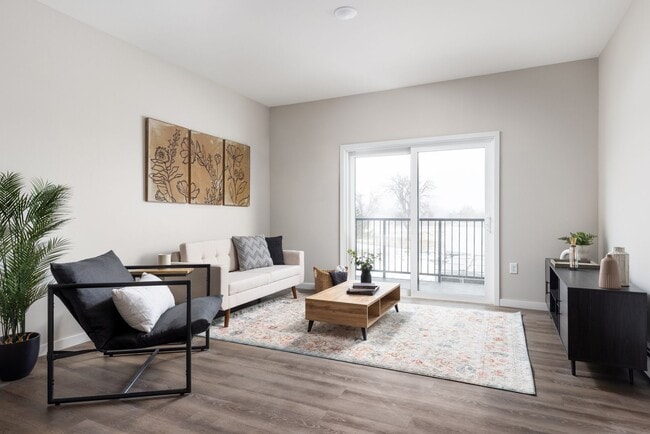 Interior Photo - Compass