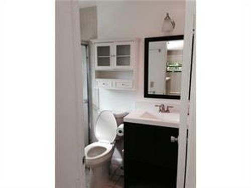 Foto del edificio - 9860 SW 140th St