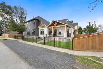 Building Photo - 701 Archer St