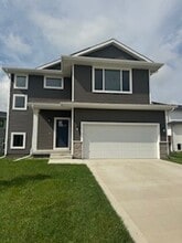 Building Photo - 16606 Mill Pond Dr