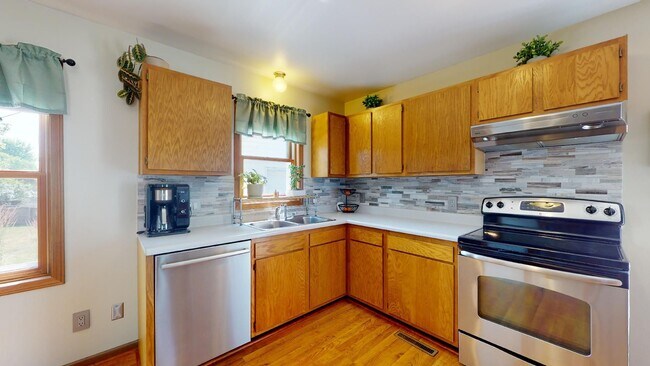 Foto del edificio - Availabale August 1st - Quiet Cul-de-Sac (3bed/2bath)