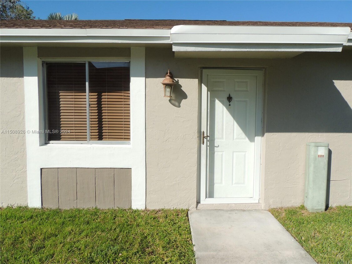 608 Woodgate Cir, Sunrise, FL 33326 House Rental in Sunrise, FL