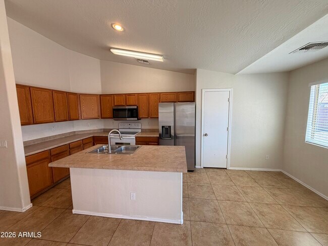 Foto del edificio - 8409 W Payson Rd