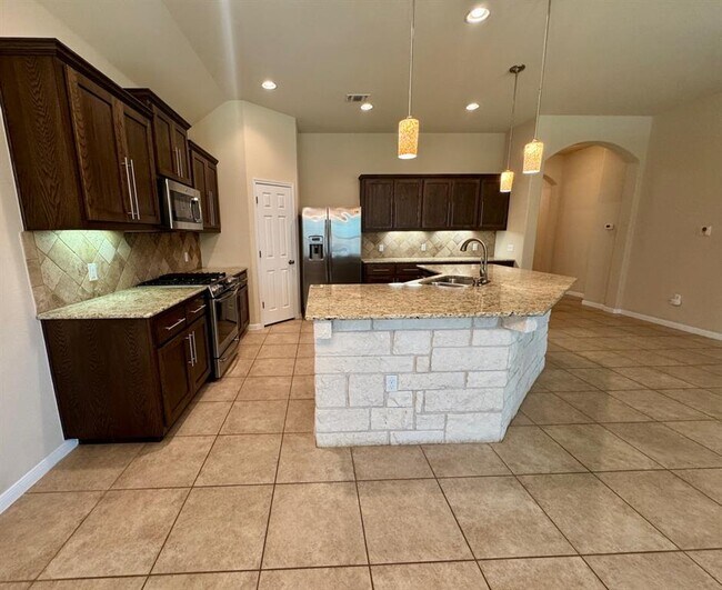 Building Photo - 137 Navigator Dr