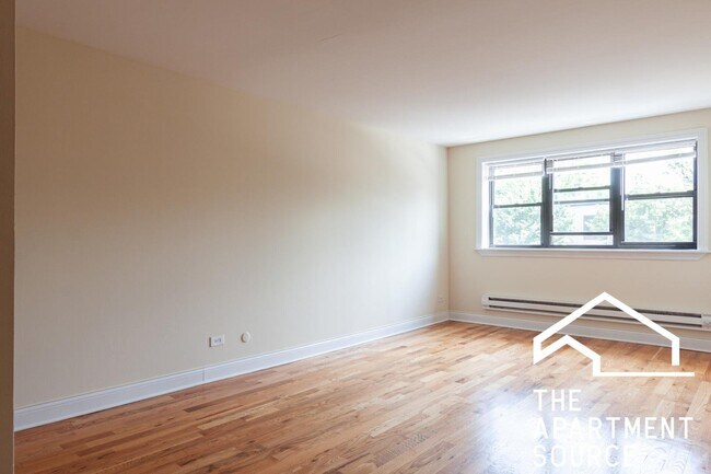 Foto del edificio - 555 W Arlington Pl
