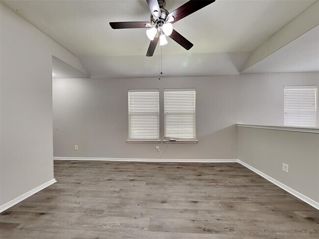 Foto del edificio - 6318 Austinville Dr