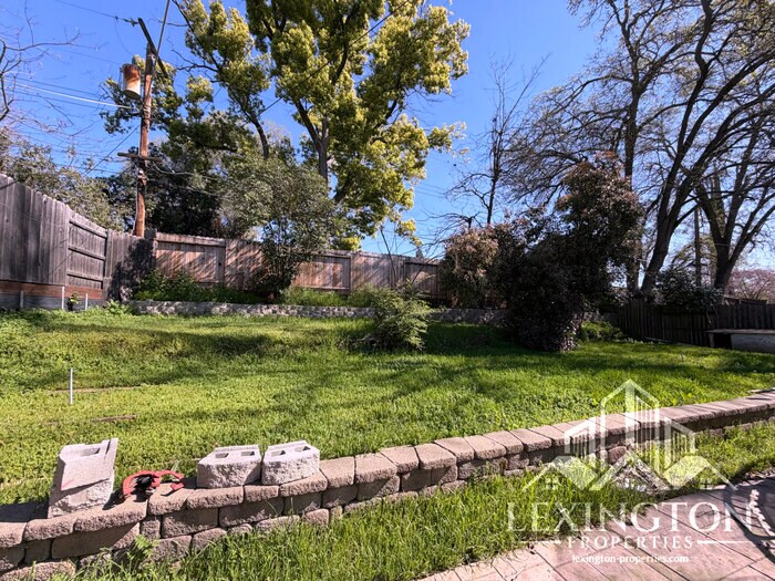 Building Photo - 5304 Ronnie St