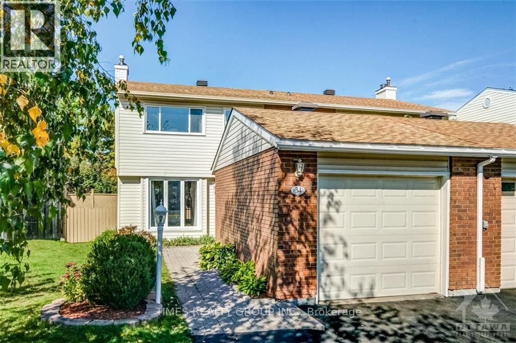 Photo principale - 34 Burnetts Grove Cir