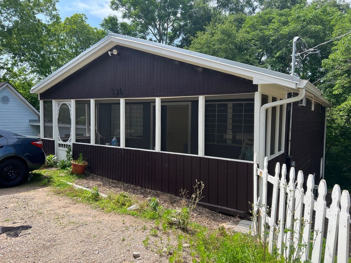 2 bedroom Duplex - 2 bedroom Duplex