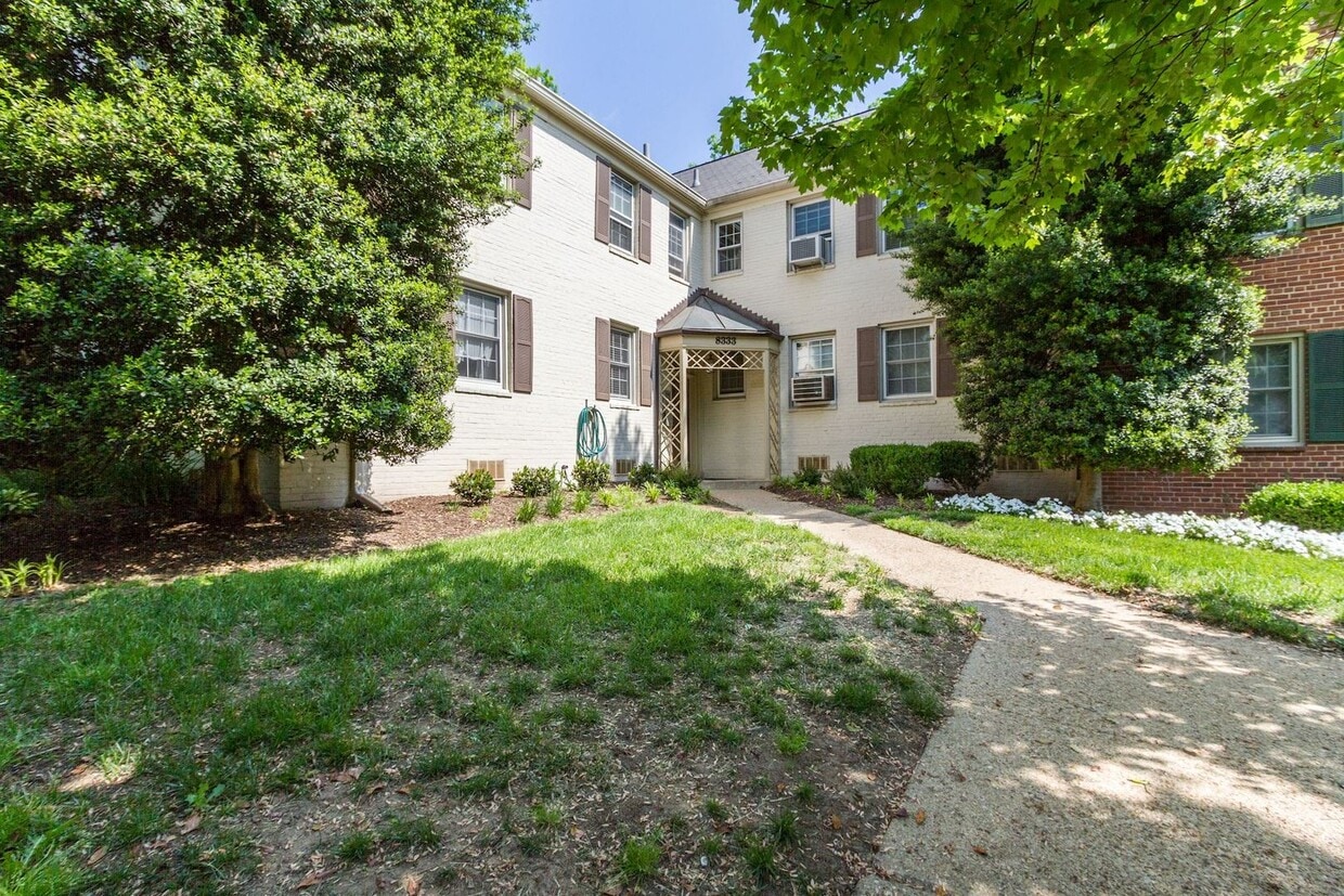 Primary Photo - 1 Bed 1 Bath - Silver Spring Condo - Utili...