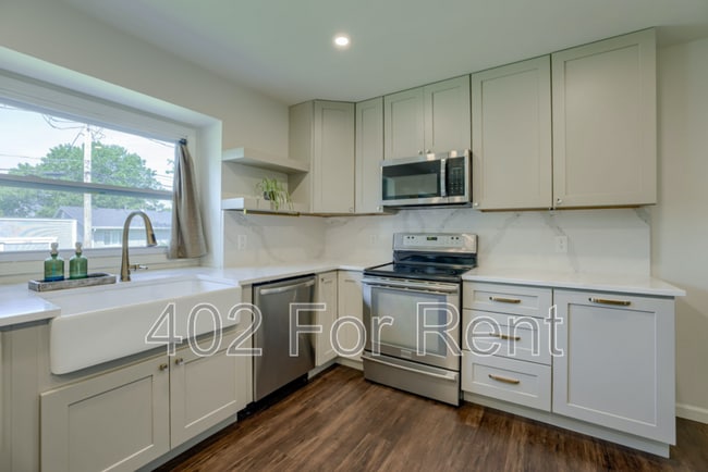 Building Photo - 3322 S 78th St