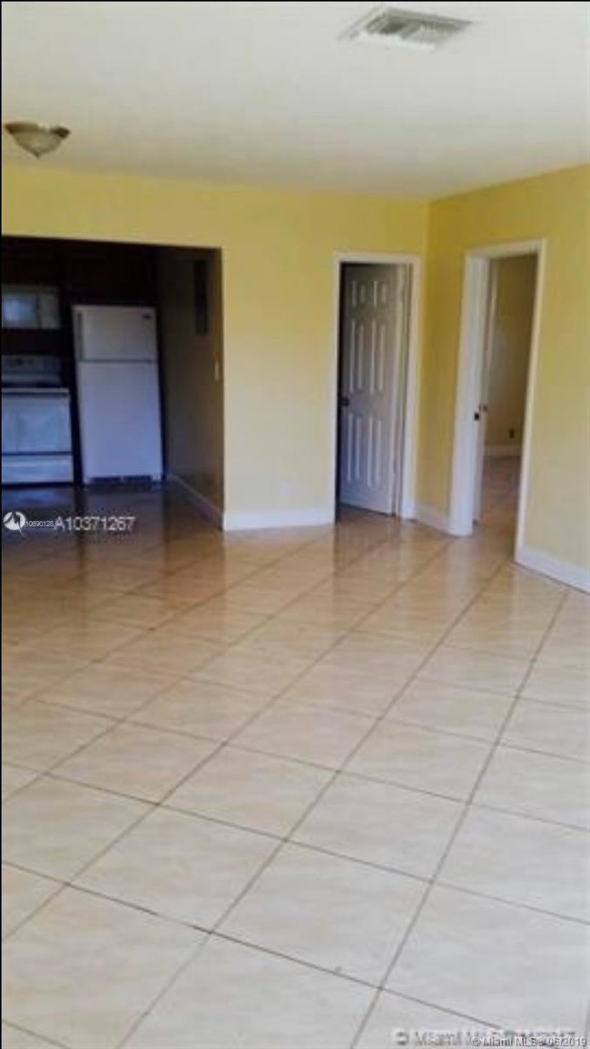 Foto del edificio - 2200 NW 15th Ave