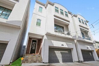 Building Photo - 1538 Dian St