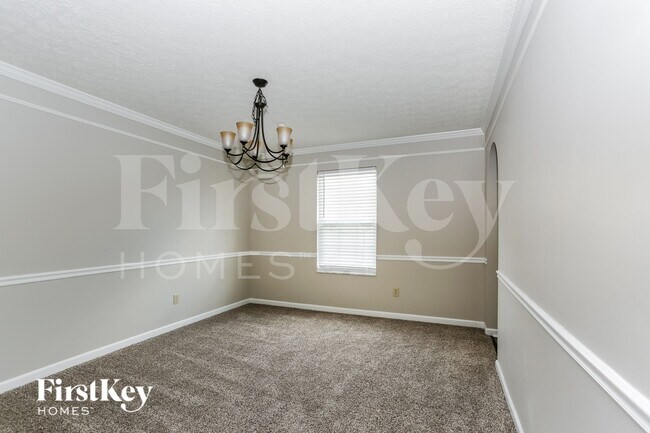 Foto del edificio - 81 Roxbury Dr