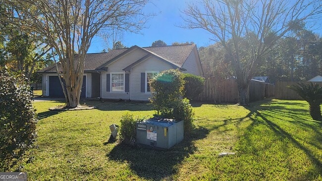 Building Photo - 113 Almond Cir