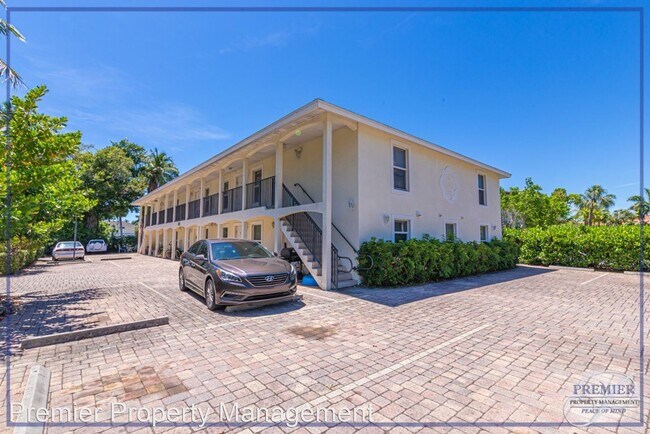 Foto del edificio - 1555 Blue Point Ave