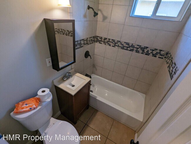 Building Photo - 3 br, 1 bath House - 11521 Cecillia St