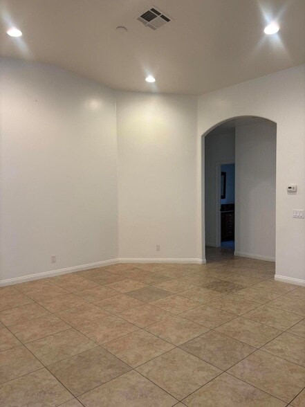 Building Photo - 53540 Avenida Rubio