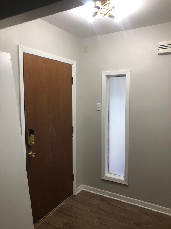 Foto del edificio - 2064 Grovehaven Dr