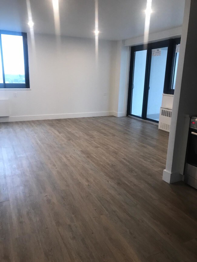Building Photo - 711 Seagirt Ave