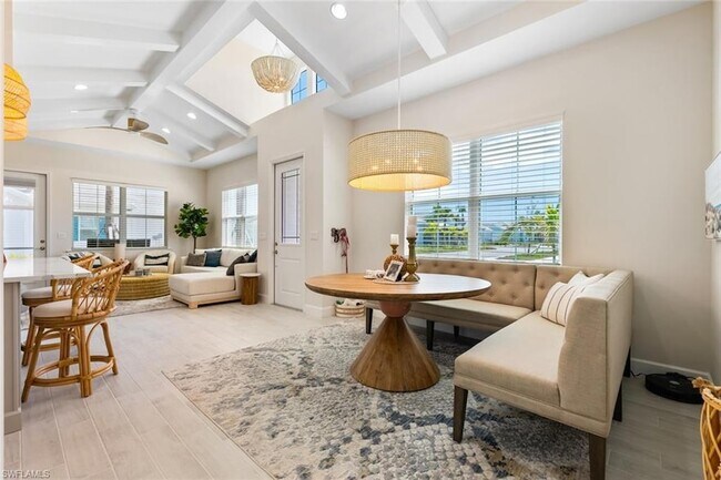 Foto del edificio - 7136 Saona CT