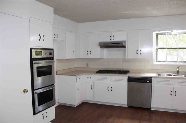 Foto del edificio - 7907 Havenwood Dr