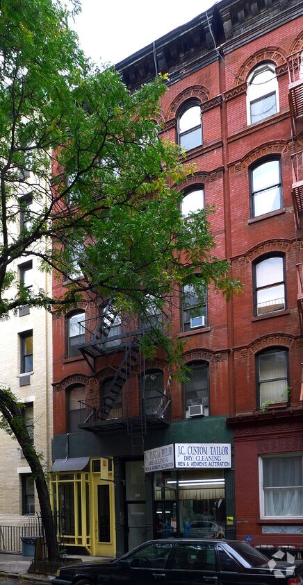 Primary Photo - 421 E 73rd St
