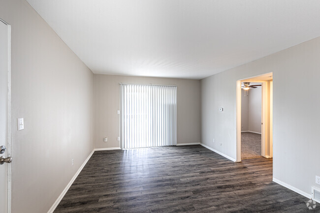 1BR, 1BA - 650SF - Mission Manor Apartments