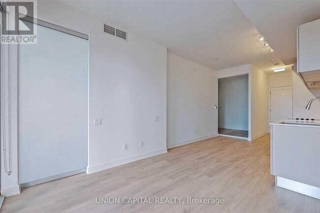 Photo du bâtiment - 3 Gloucester St