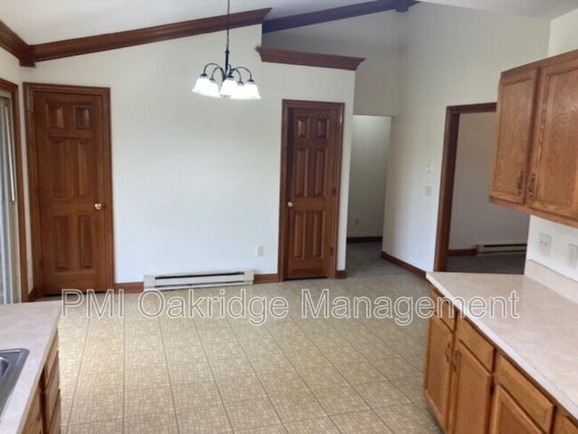 Building Photo - 1373 Michael Ct