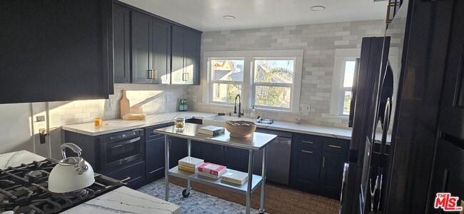 Foto del edificio - 1446 Calumet Ave