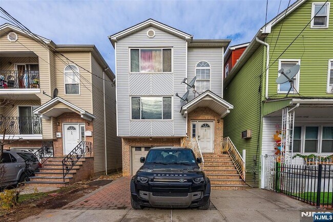 Photo - 53 S Second St House