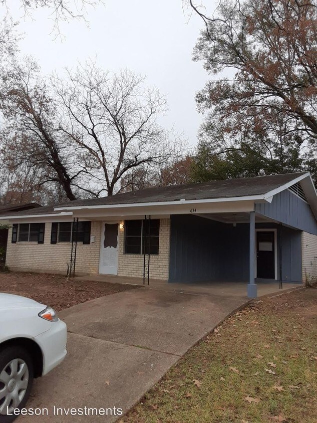 Foto principal - 3 br, 1 bath House - 634 Damaka Dr