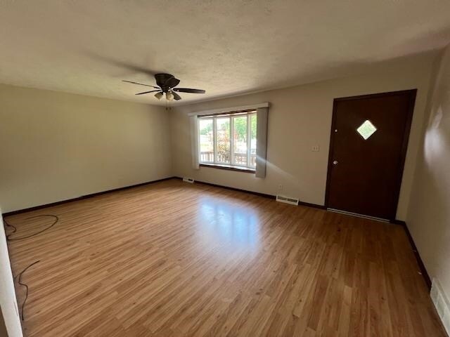 Foto del edificio - 6672 Belvidere Rd