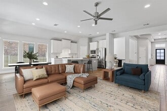 Building Photo - 3604 Mercer Rd