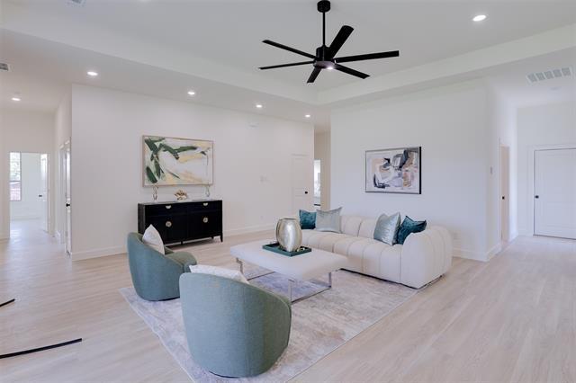 Foto del edificio - 1601 Sea Breeze Ln