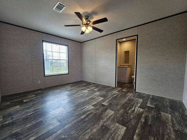 Building Photo - 1027 Myakka Dr