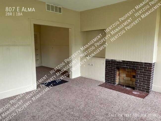 Building Photo - 807 E Alma Ave