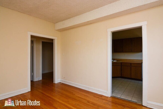 Foto del edificio - 3522 N Racine Ave