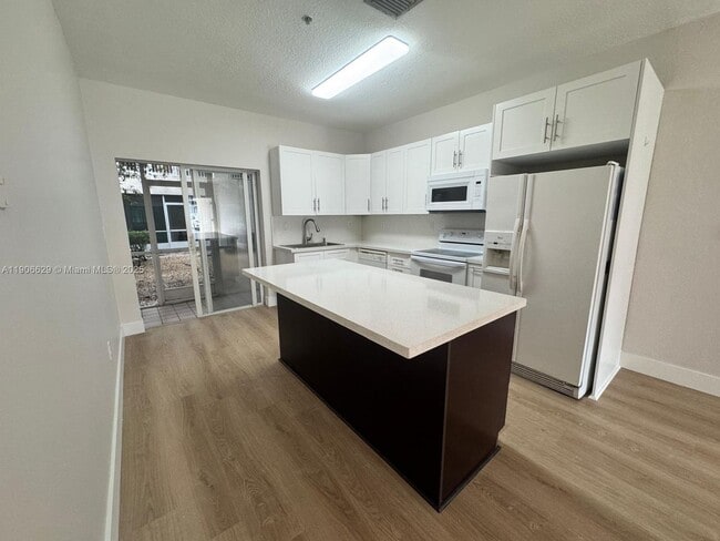 Photo - 5630 NW 114th Path House