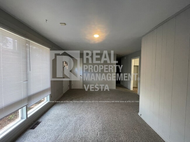 Building Photo - Cozy Three Bedroom Home In East Macon