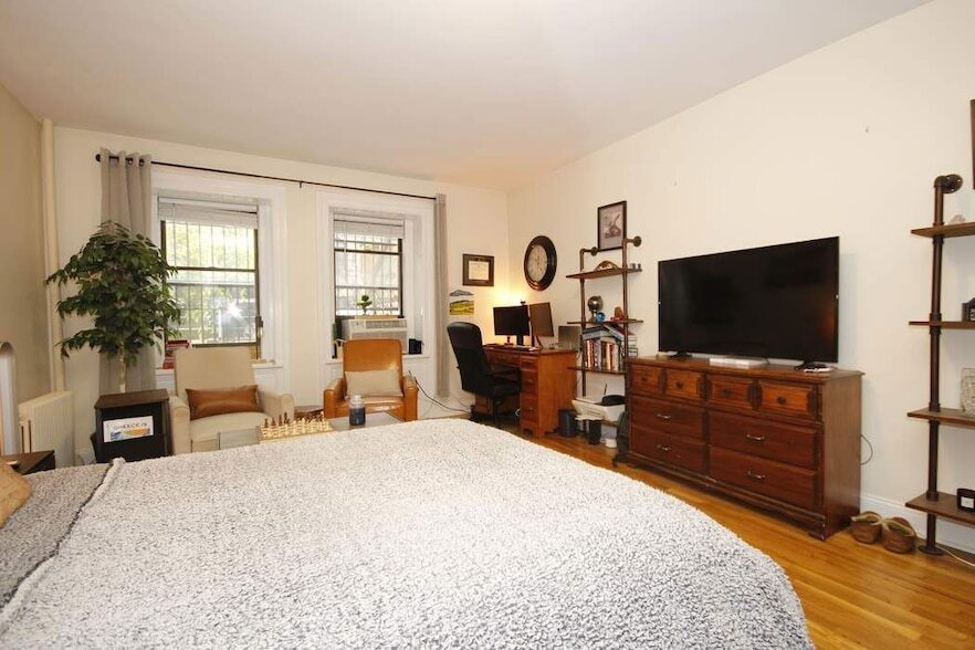 Foto principal - 134 W 87th St