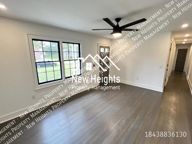 Building Photo - Renovated 3 Bedroom Home in West Ashley!