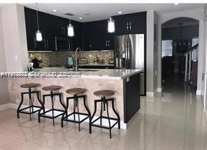 Foto del edificio - 8830 W Flagler St