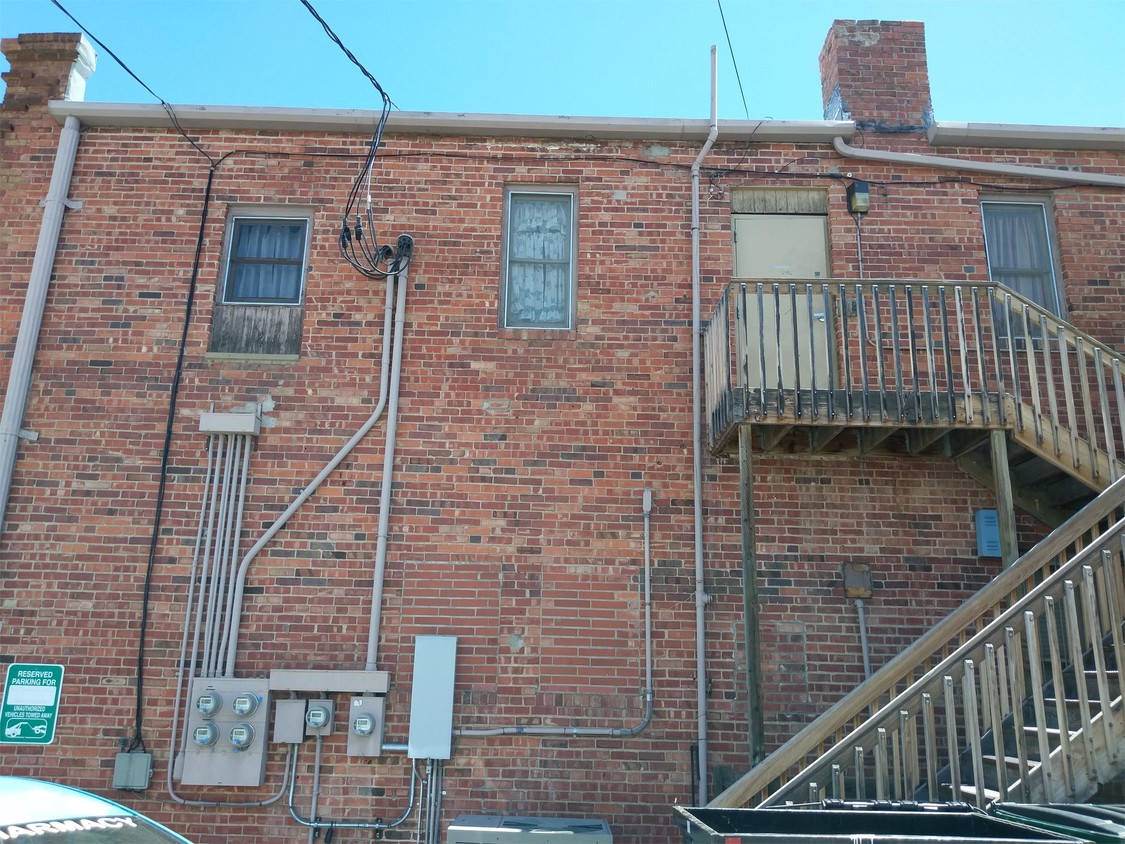 Building Photo - 235 Denver Ave