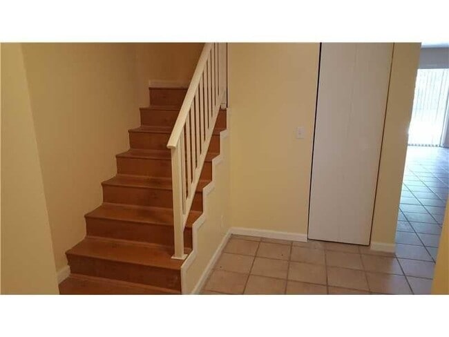 Building Photo - 1307 Partridge Close