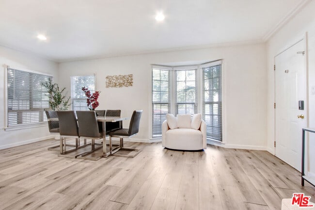 Building Photo - 1335 S Roxbury Dr