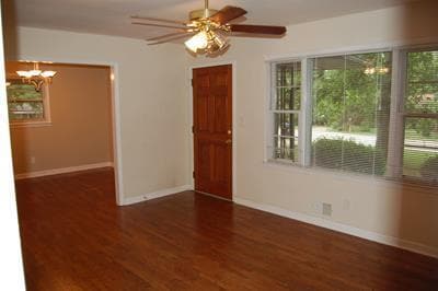 Building Photo - 4925 Sweet Valley Rd SW